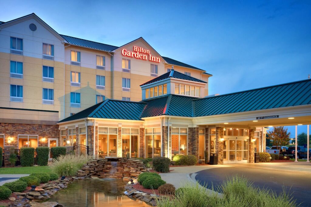 Hilton Garden Inn Clarksville - Image 2