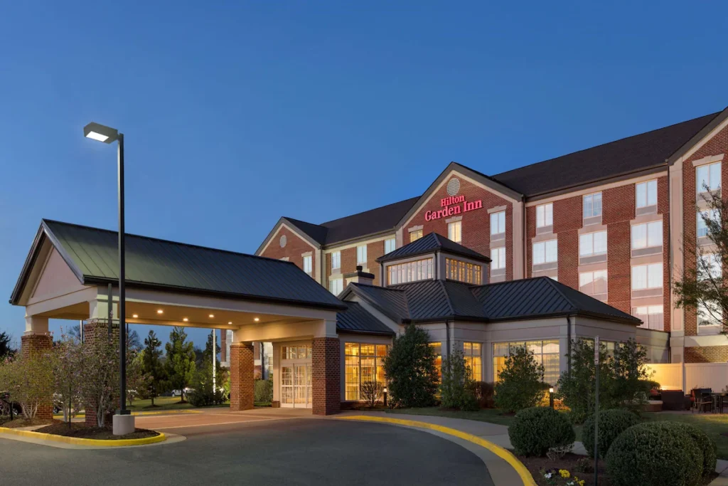 Hilton Garden Inn Fredericksburg - Image 2