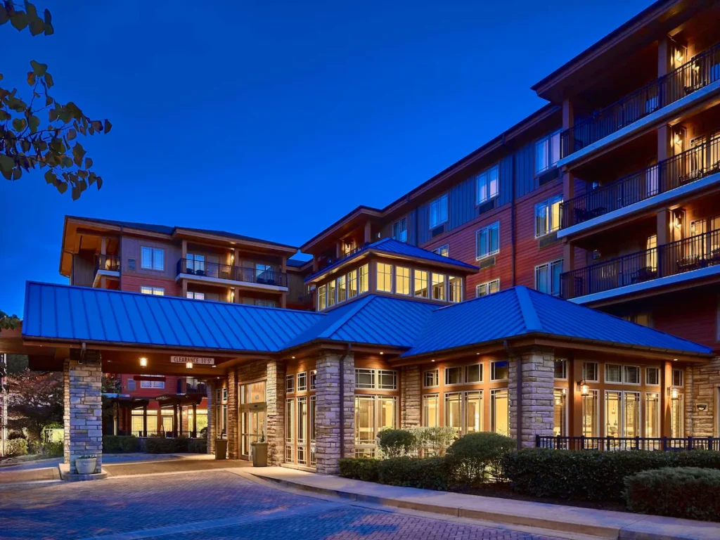 Hilton Garden Inn Gatlinburg - Image 2