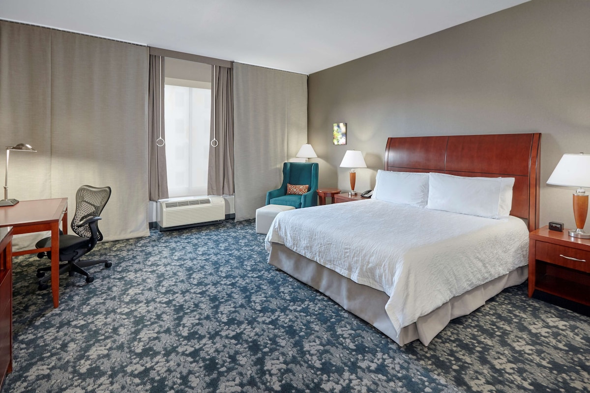 Hilton Garden Inn Naperville Warrenville