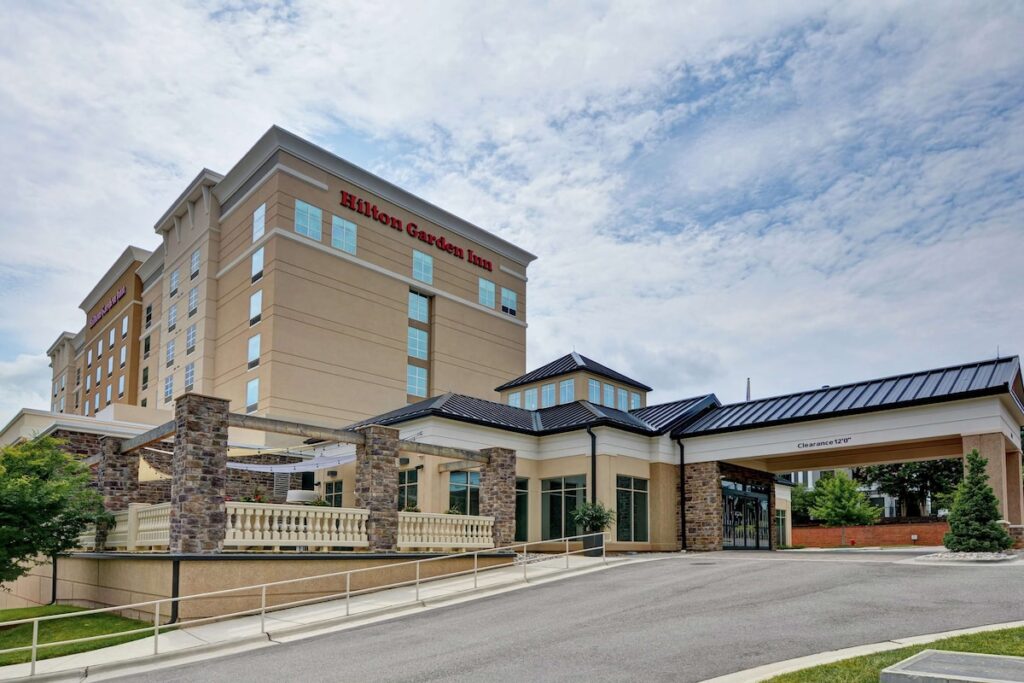 Hilton Garden Inn Raleigh /Crabtree Valley - Image 3