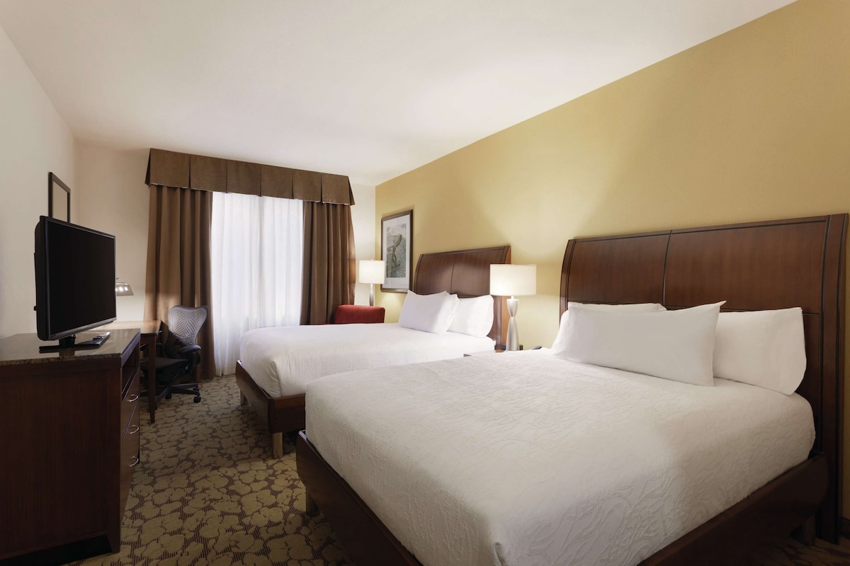 Hilton Garden Inn Rochester Downtown NY Naperville