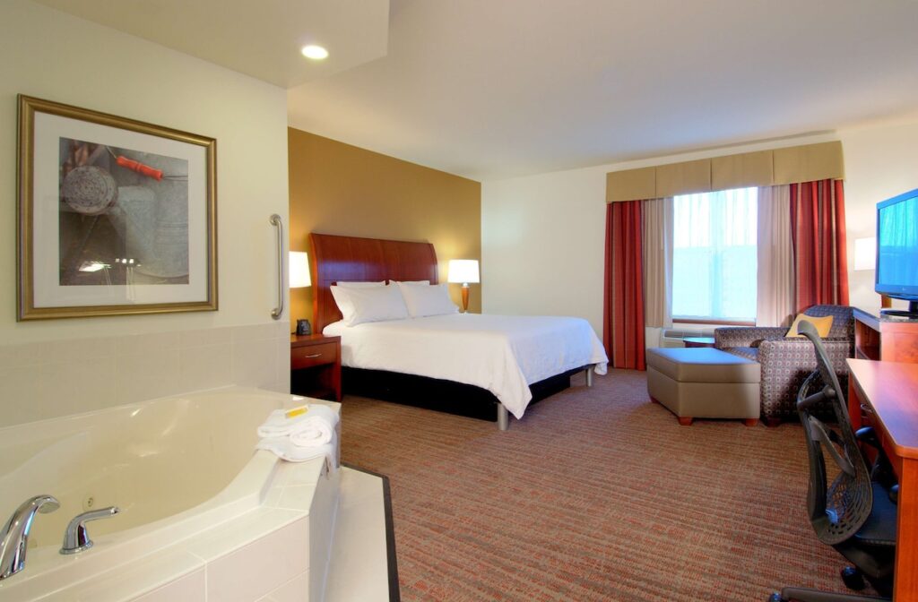 Hilton Garden Inn Rockford - Image 1