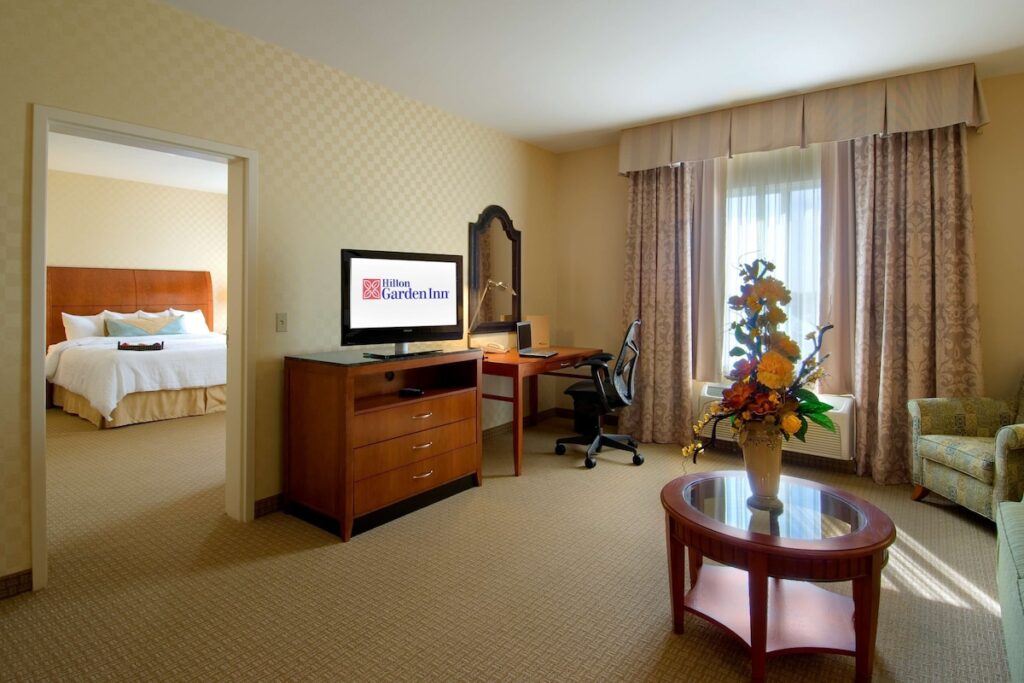Hilton Garden Inn Sacramento Elk Grove - Image 4