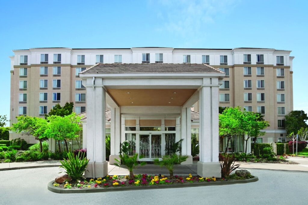 Hilton Garden Inn San Francisco Arpt North - Image 2