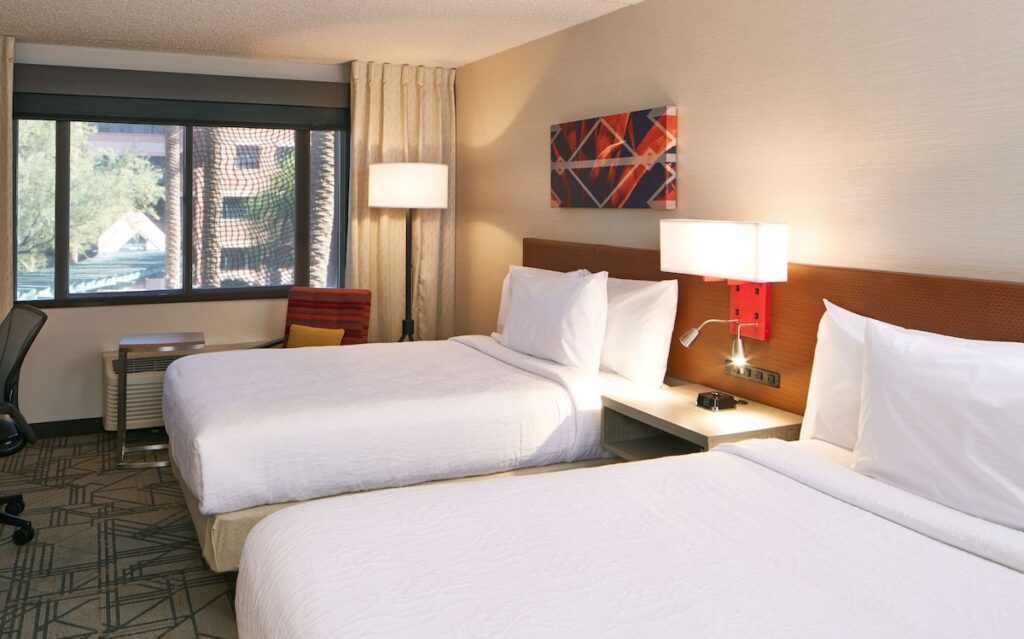 Hilton Garden Inn Scottsdale Old Town - Image 3