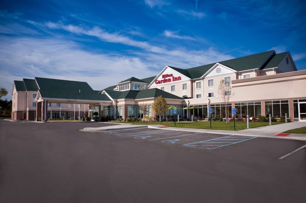 Hilton Garden Inn St. Louis Airport - Image 2