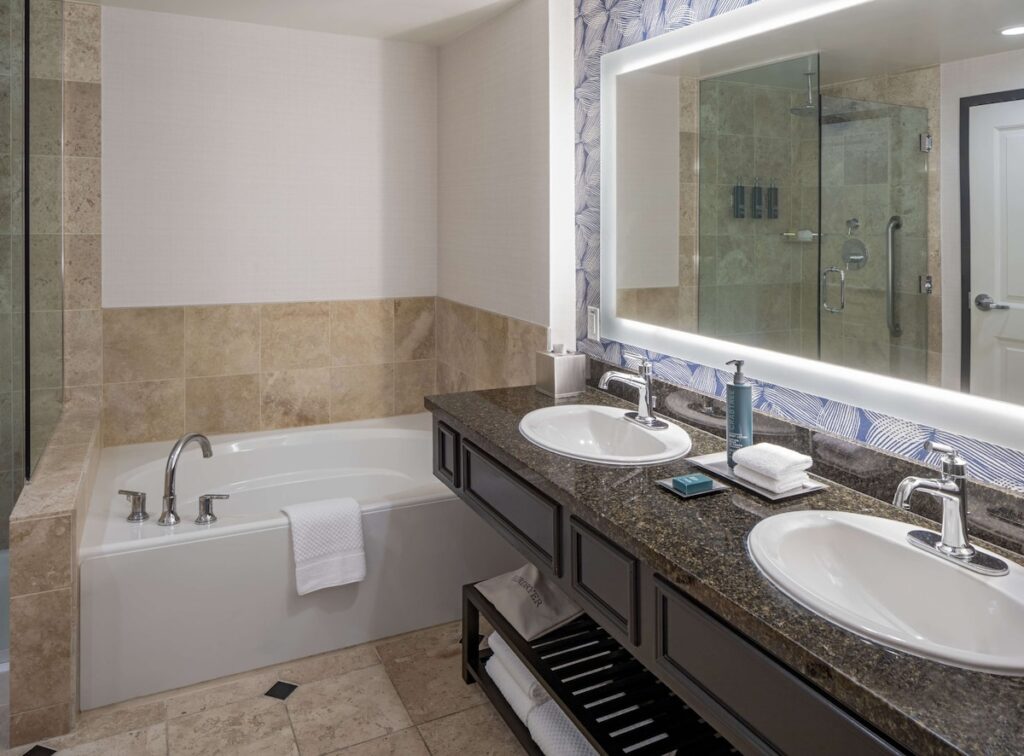 Hilton San Antonio Hill Country - Image 2