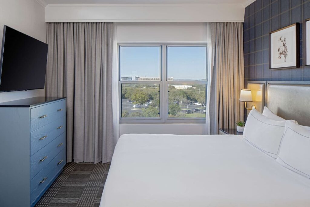 Hilton San Antonio Hill Country - Image 3