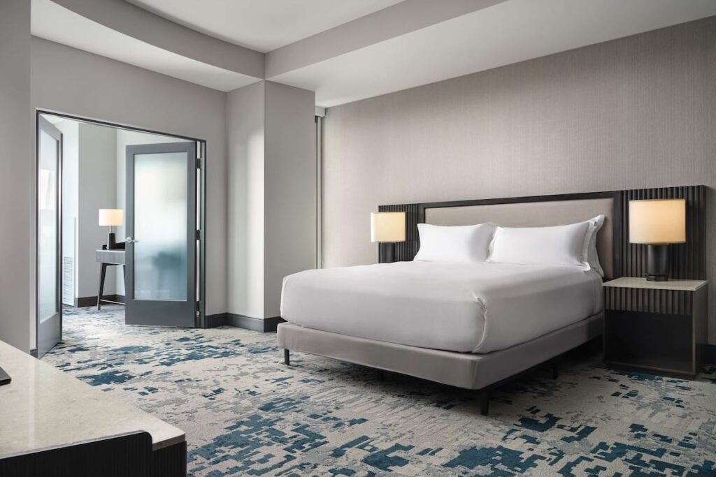 Hilton San Jose - Image 4