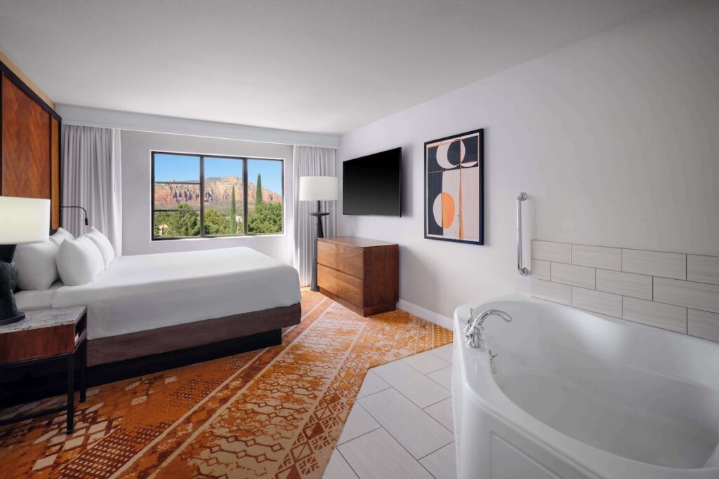 Hilton Sedona Resort at Bell Rock - Image 1