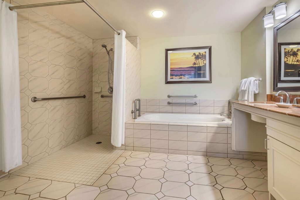 Hilton Vacation Club The Point At Poipu Kauai - Image 2