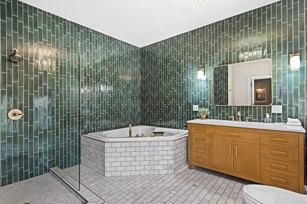 Historic Cotton Mansion Duluth Boutique Hotel - Image 2