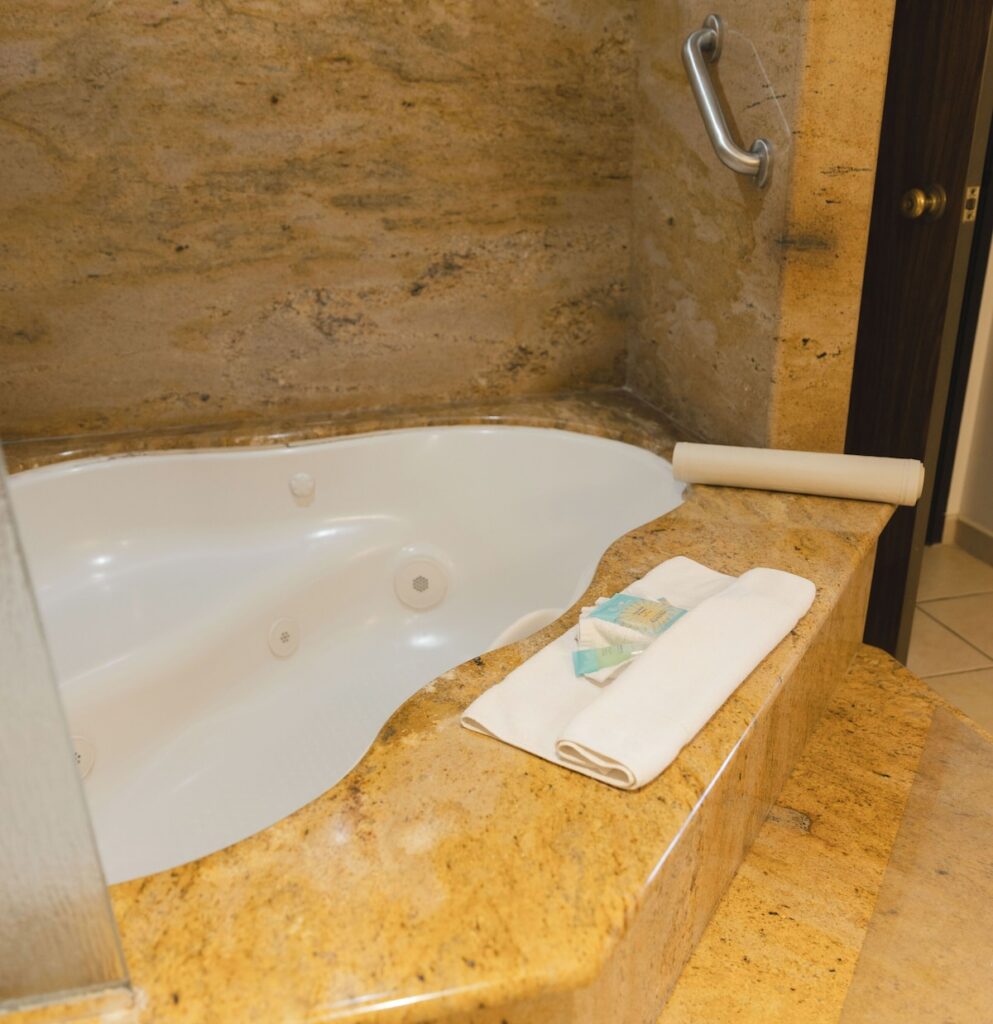 Historic Santa Maria Inn - Image 1