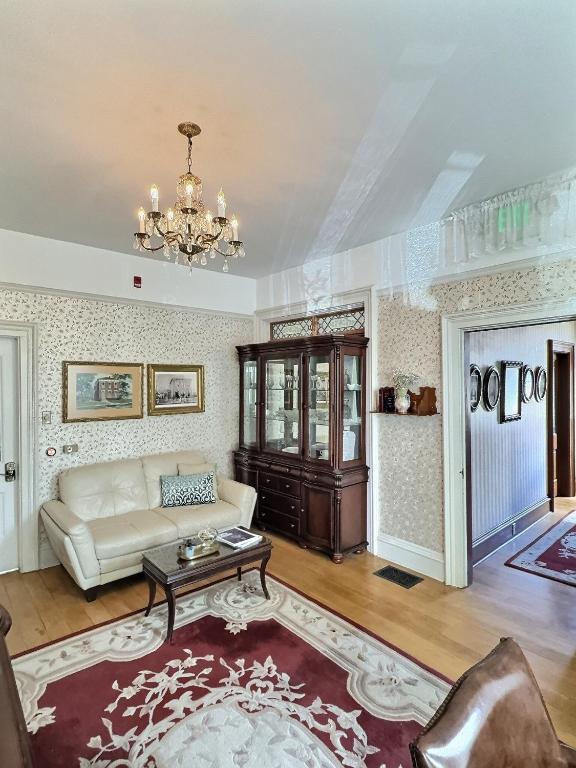 Historic Sion Bass Guest House - Image 3