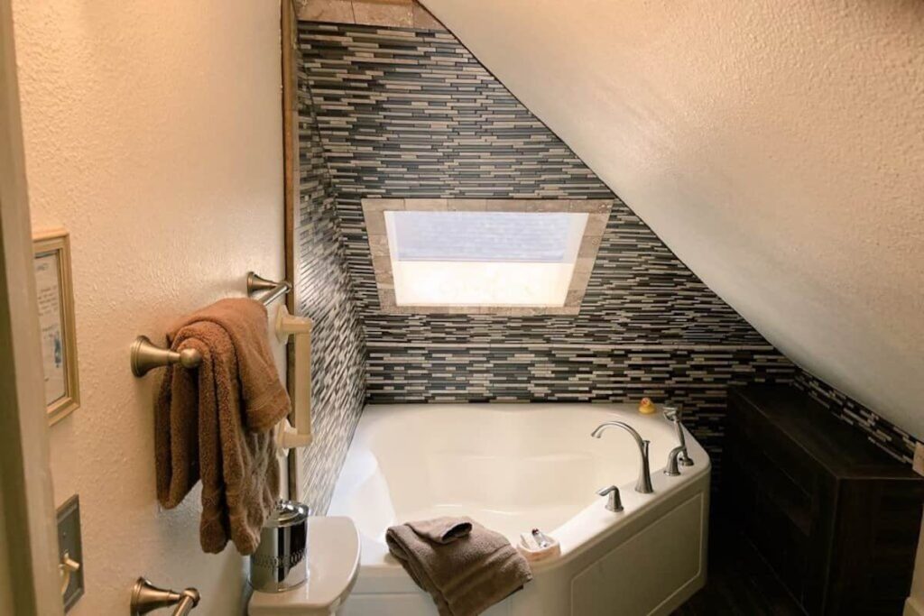 Holden House 1902 Bed & Breakfast Inn - Image 1