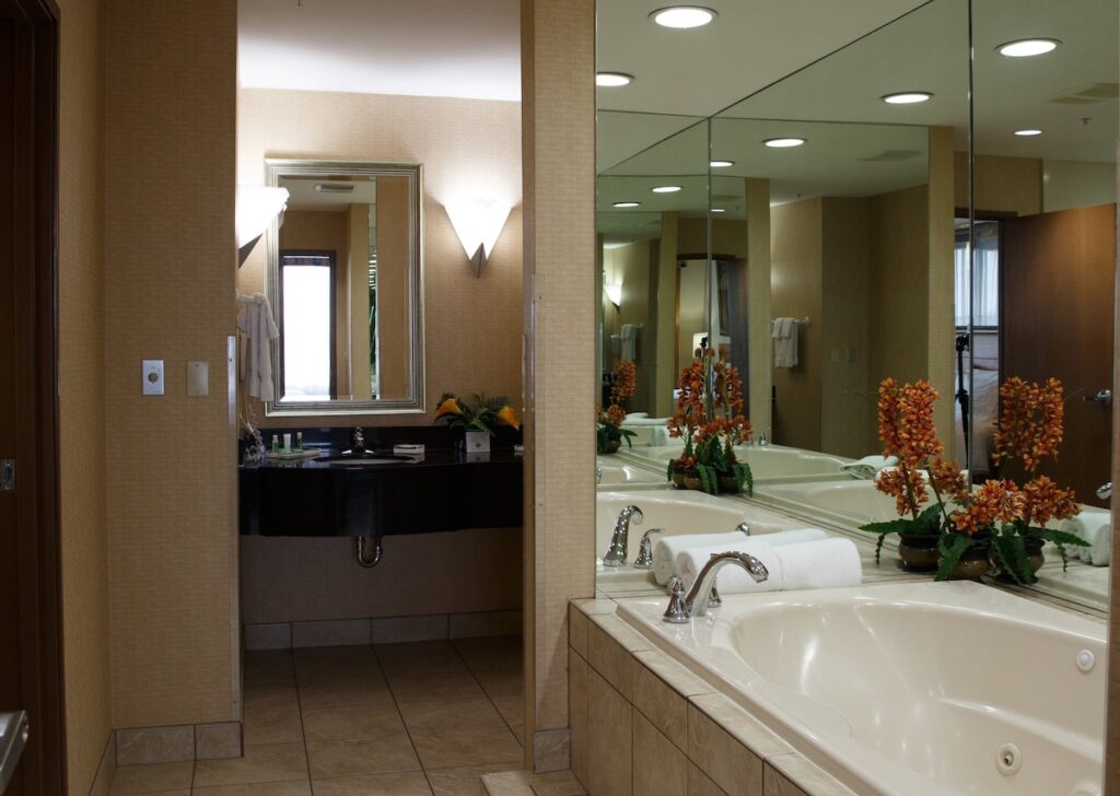 Holiday Inn Battle Creek by IHG - Image 2