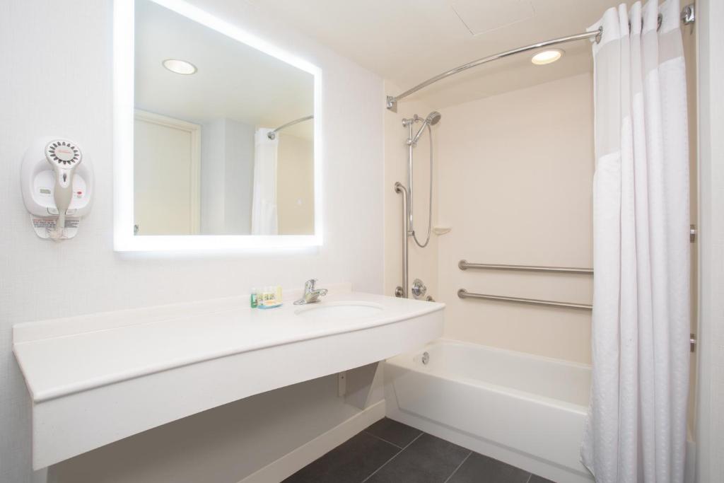 Holiday Inn Colorado Springs Airport by IHG