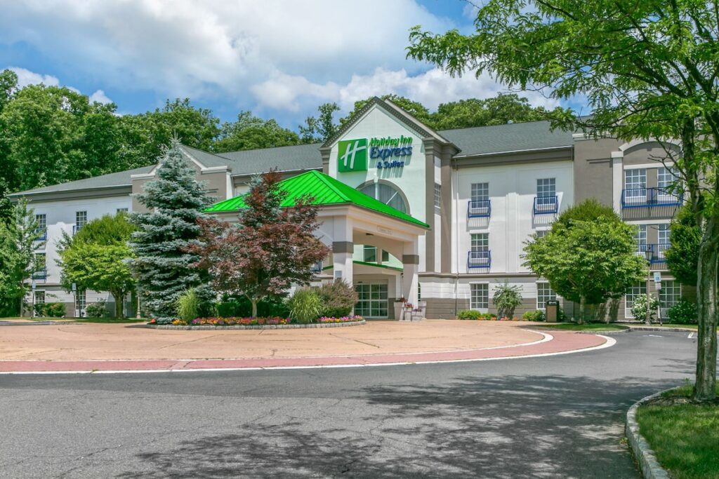 Holiday Inn Express Hotel & Stes Mt. Arlington Rockaway Area by IHG - Image 4
