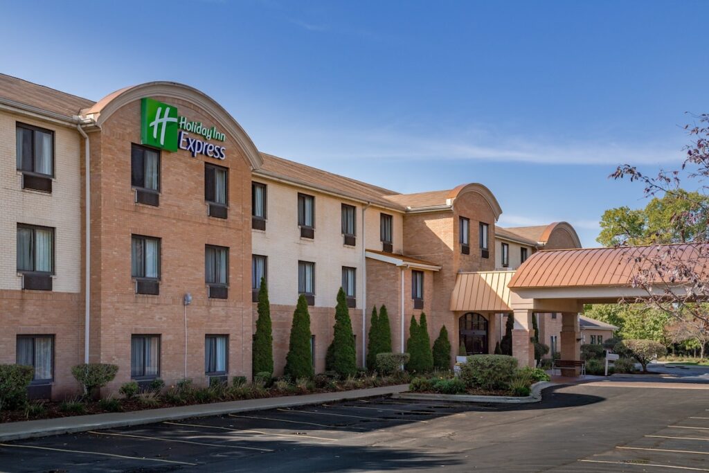 Holiday Inn Express Hotel & Suites Canton by IHG - Image 2