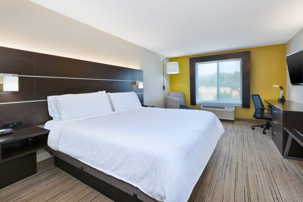 Holiday Inn Express Hotel & Suites Cleveland – Richfield by IHG - Image 3