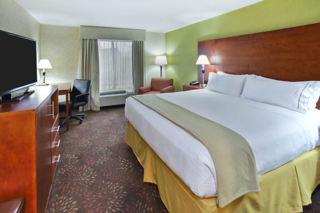 Holiday Inn Express Hotel & Suites Frankenmuth by IHG - Image 2
