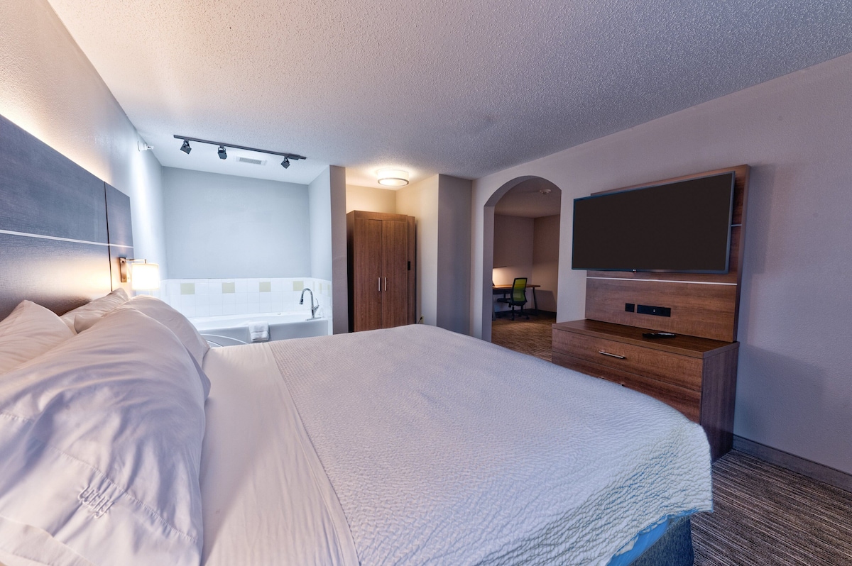 Holiday Inn Express Hotel Suites Goshen by IHG