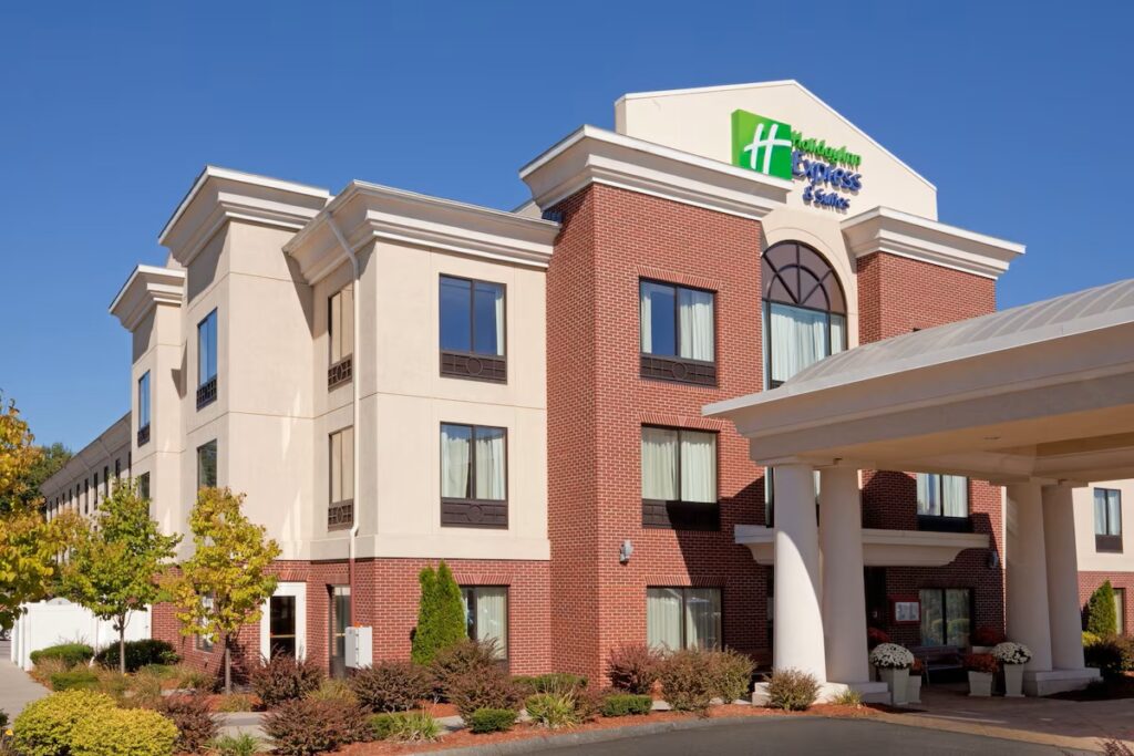 Holiday Inn Express Hotel & Suites Manchester Airport by IHG - Image 2