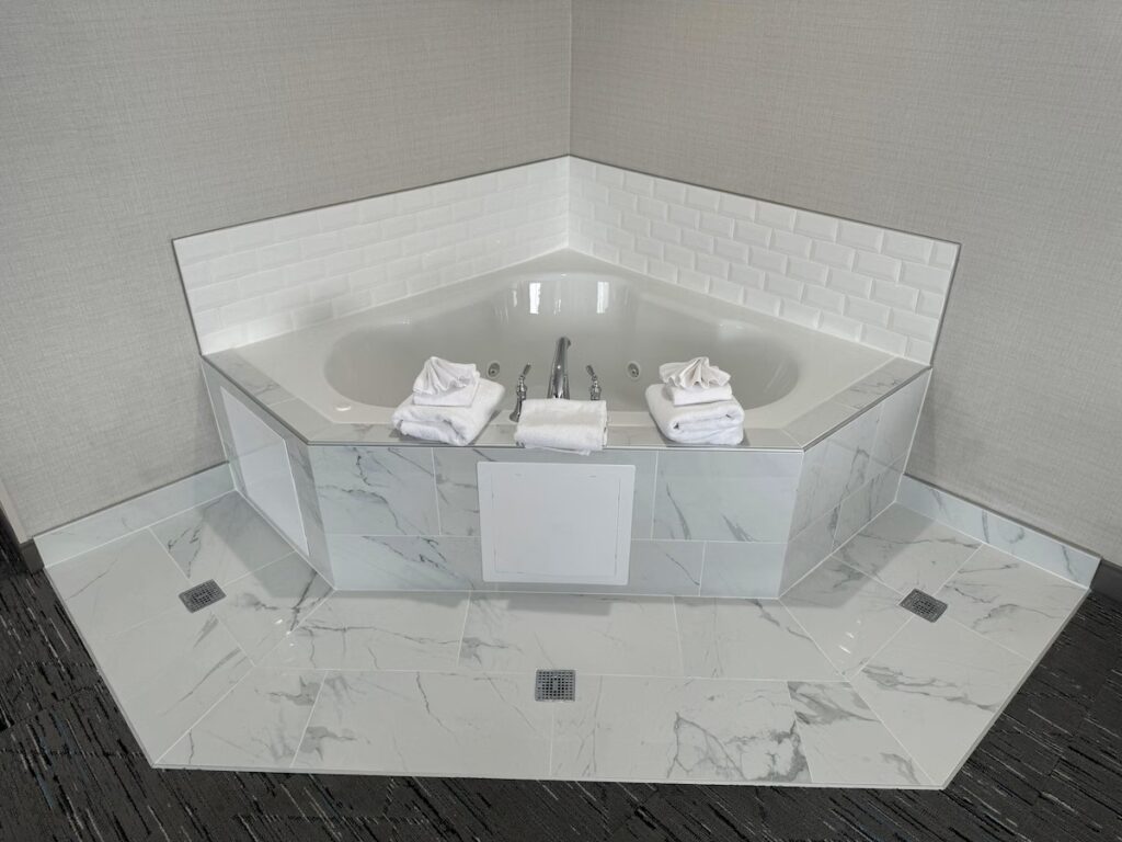 Holiday Inn Express Hotel & Suites Manchester Airport by IHG - Image 3