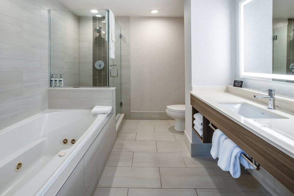 Holiday Inn Express Hotel & Suites New Tampa I-75 by IHG - Image 1