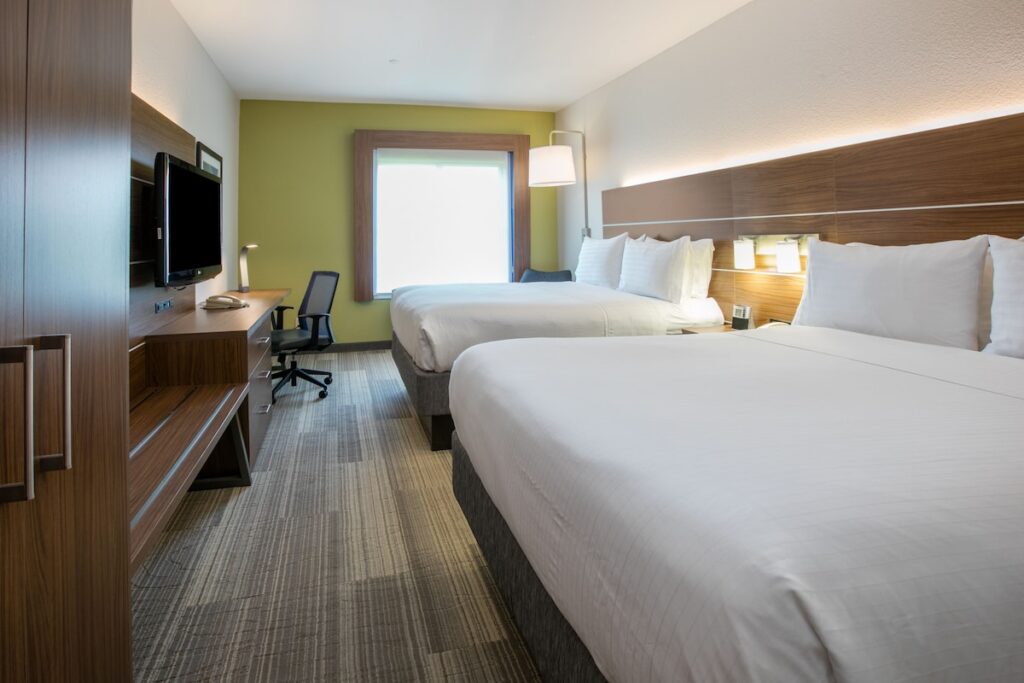 Holiday Inn Express Hotel & Suites Phoenix-Airport by IHG - Image 3