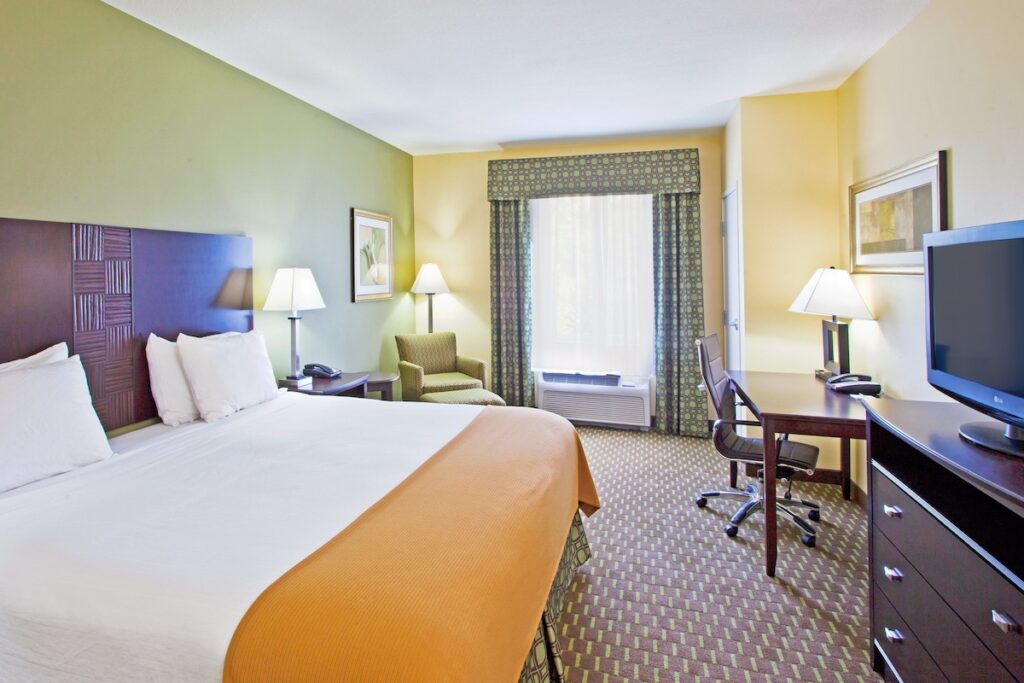 Holiday Inn Express Hotel & Suites Saint Augustine North by IHG - Image 3