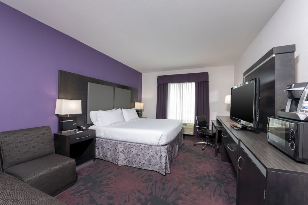 Holiday Inn Express Hotels & Suites Columbus-Polaris Parkway by IHG - Image 3