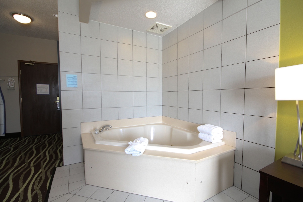 Holiday Inn Express Marshall by IHG