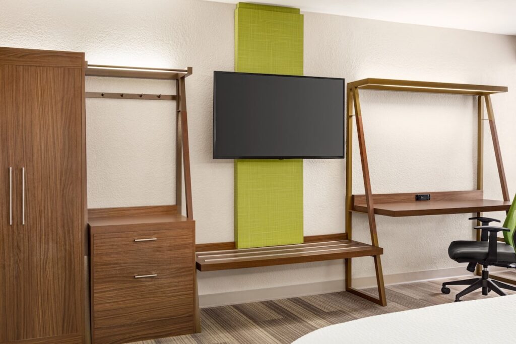 Holiday Inn Express San Antonio-Airport by IHG - Image 3