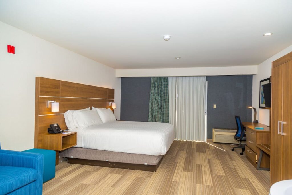 Holiday Inn Express San Diego Airport – Old Town by IHG - Image 4