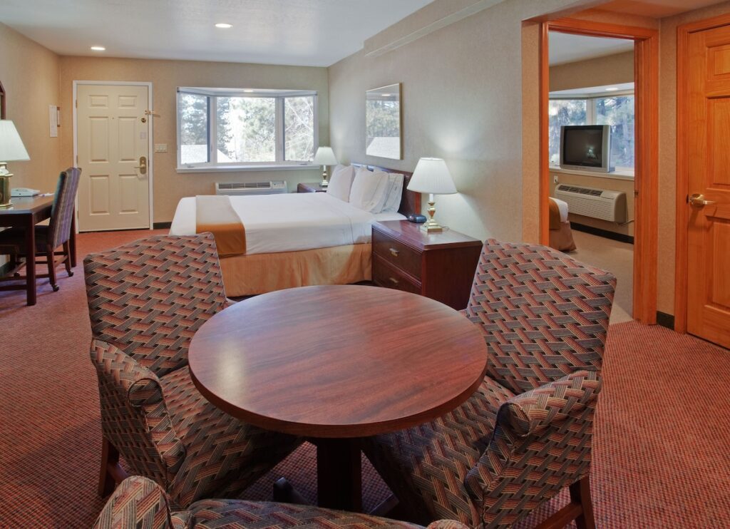 Holiday Inn Express South Lake Tahoe by IHG - Image 3