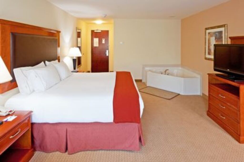 Holiday Inn Express & Suites Albany Airport Area – Latham by IHG