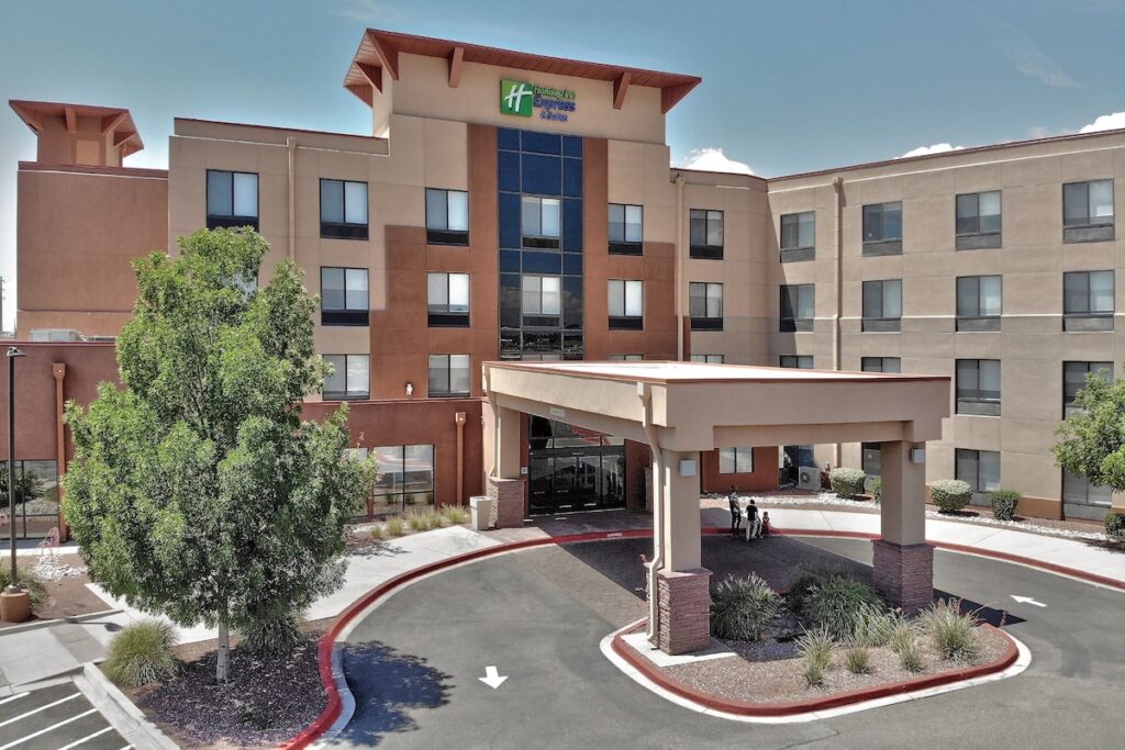 Holiday Inn Express & Suites Albuquerque Historic Old Town by IHG - Image 5