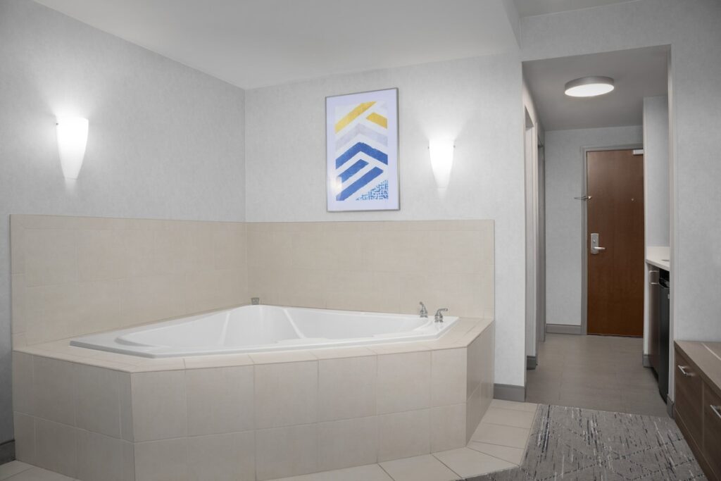 Holiday Inn Express & Suites Alexandria – Fort Belvoir by IHG