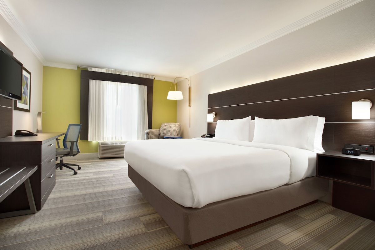 Holiday Inn Express Suites Dallas NE Allen by IHG