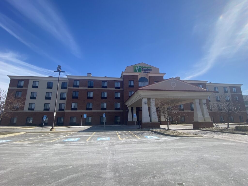 Holiday Inn Express & Suites Detroit North – Troy by IHG - Image 3
