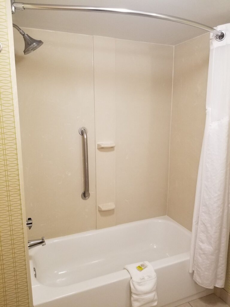 Holiday Inn Express & Suites Fort Wayne by IHG - Image 1