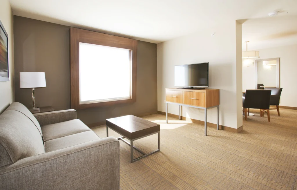 Holiday Inn Express & Suites Hot Springs by IHG - Image 3