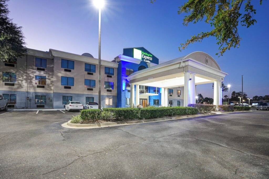 Holiday Inn Express & Suites Jacksonville – Atlantic Beach by IHG - Image 2