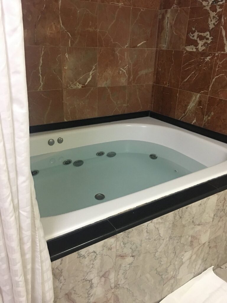 Holiday Inn Express & Suites Leesburg – Historic District by IHG