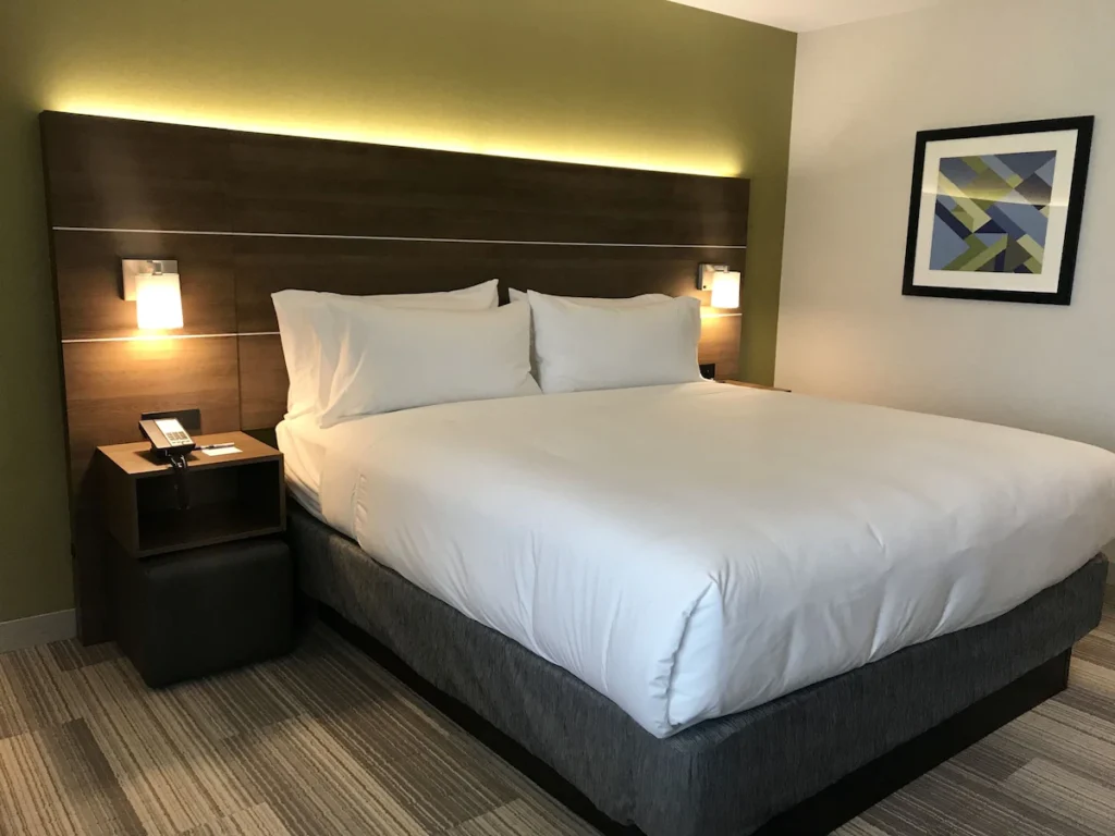 Holiday Inn Express & Suites Pasadena – Los Angeles by IHG - Image 3