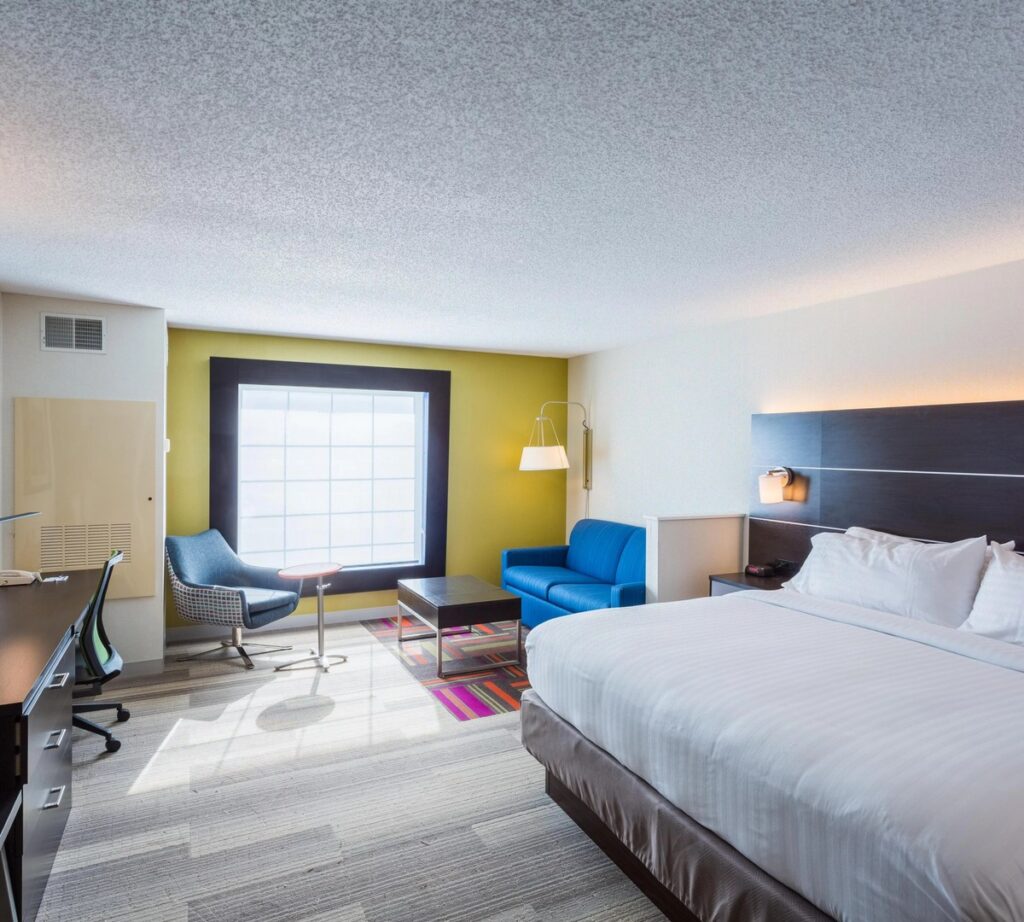 Holiday Inn Express & Suites Reading by IHG - Image 3