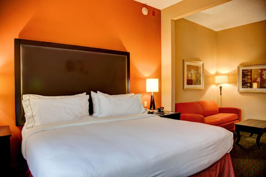 Holiday Inn Express Suites South – Tyler by IHG - Image 4