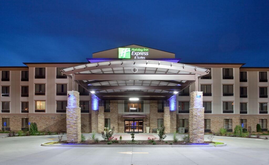 Holiday Inn Express & Suites St Louis Airport by IHG - Image 2